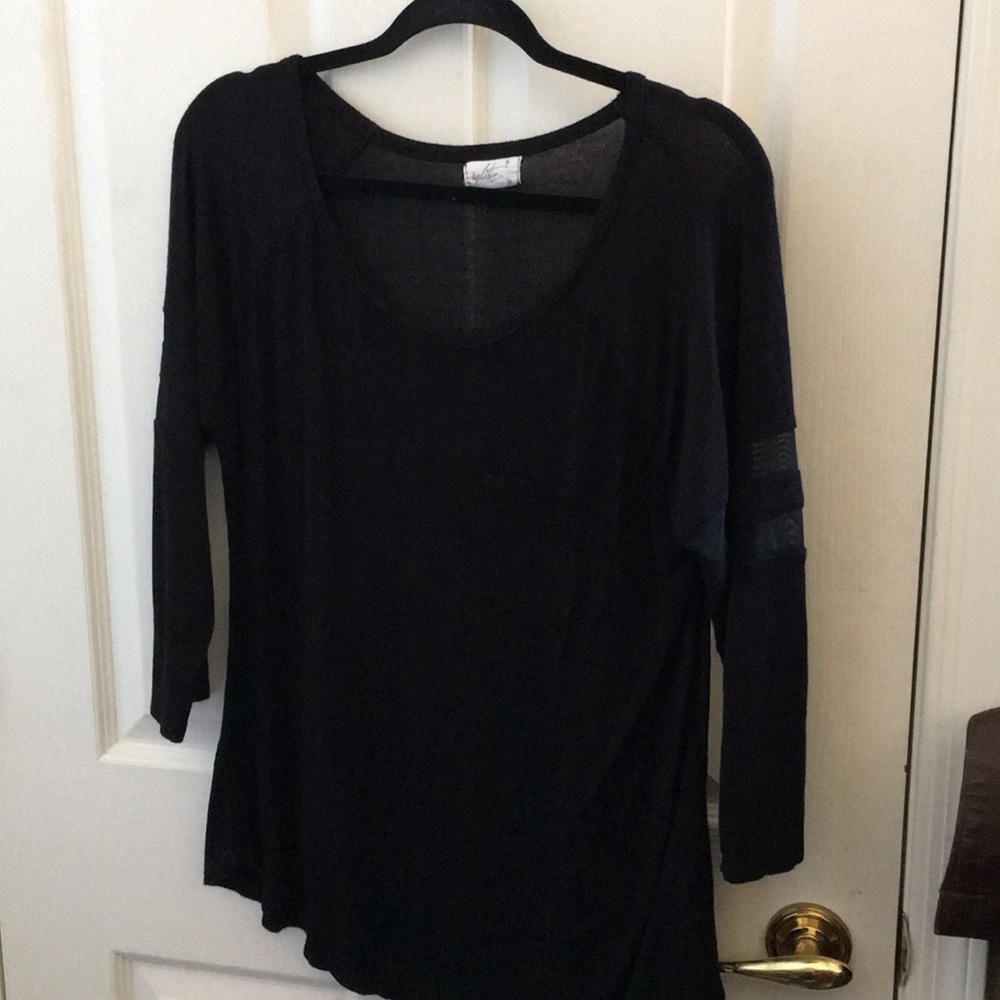 FINAL MARKDOWN Ladies glitz top 2x